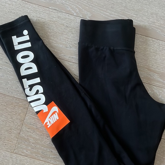 Nike leggings - Picture 2 of 6